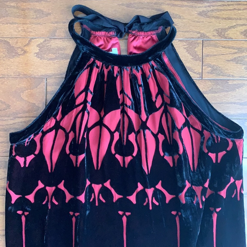 Sophie Max Elegant Silk & Velvet Deep Red Longline High Neck Top Size Small